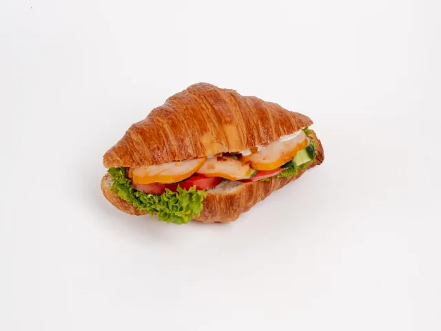 Круассан с копчёной курицей